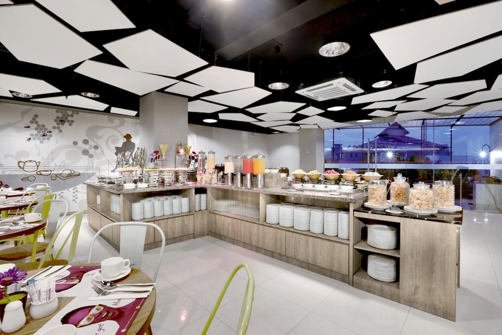 favehotel S. Parman Medan 24/30