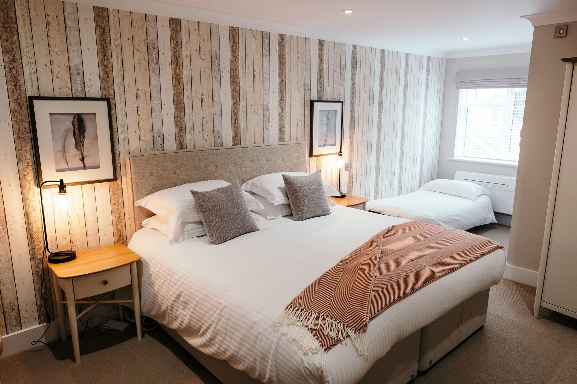 Boutique, Double Bed، Hotel Hougue Du Pommier 2/7