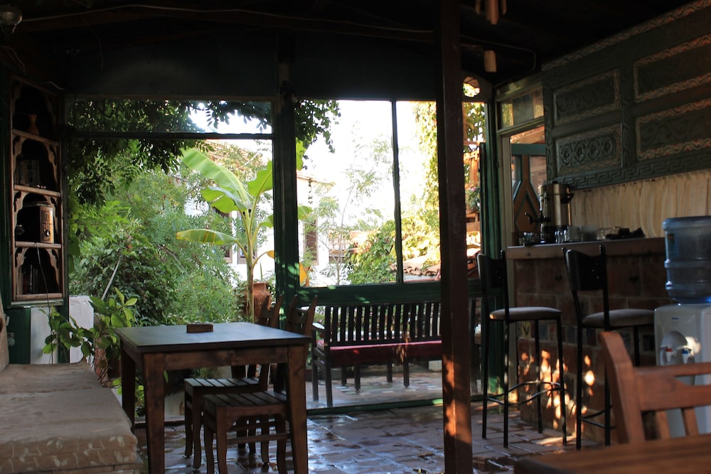 Kirkinca Houses & Boutique Hotel 64/73