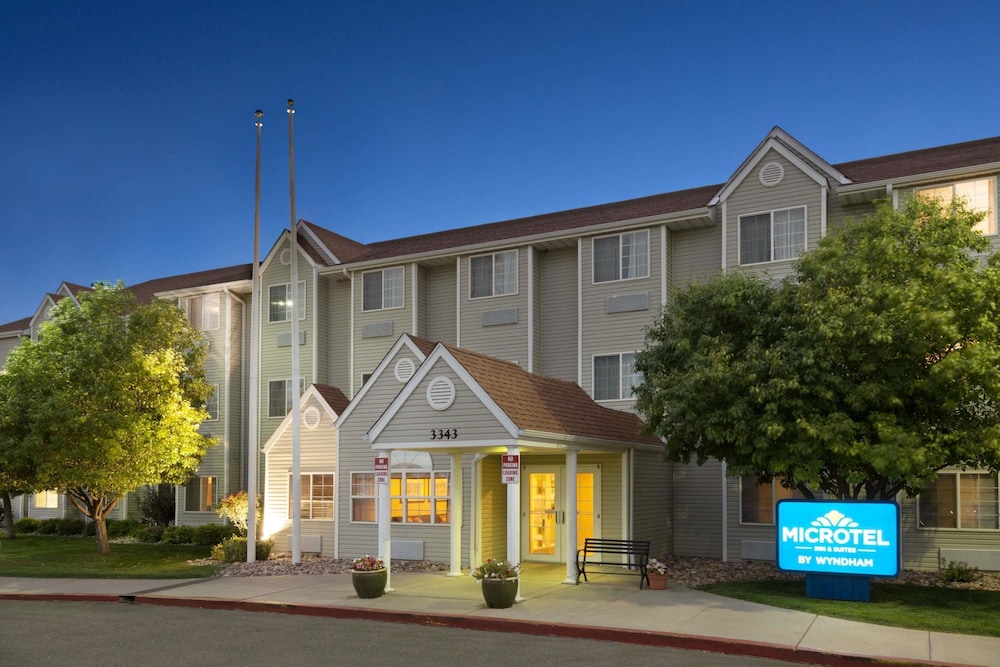 Microtel Inn & Suites by Wyndham Pueblo 3/29