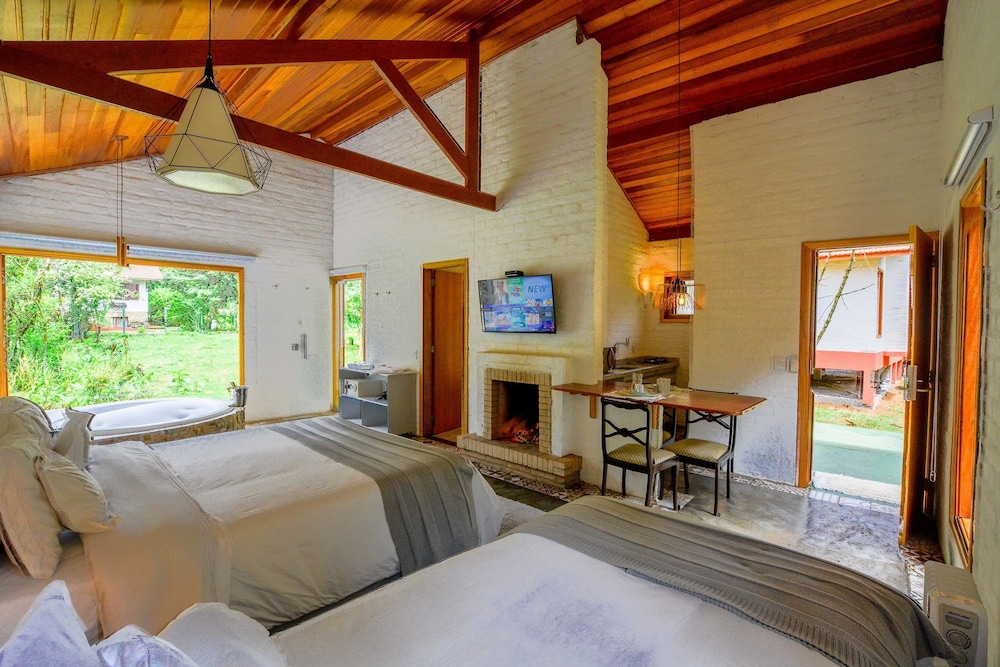 Prime, 1 King and 1 Single Beds, Hydromassage, Balcony