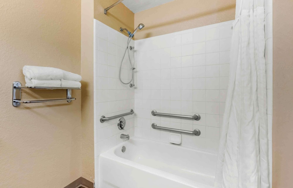Extended Stay America Select Suites Orlando Southpark 51/56