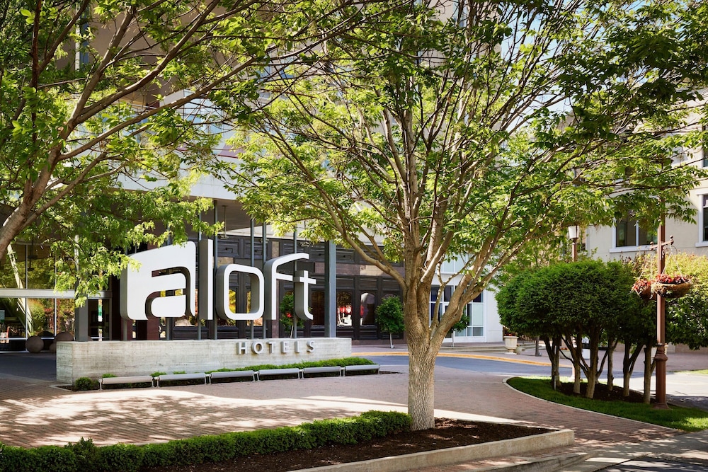 Aloft Leawood-Overland Park 32/38