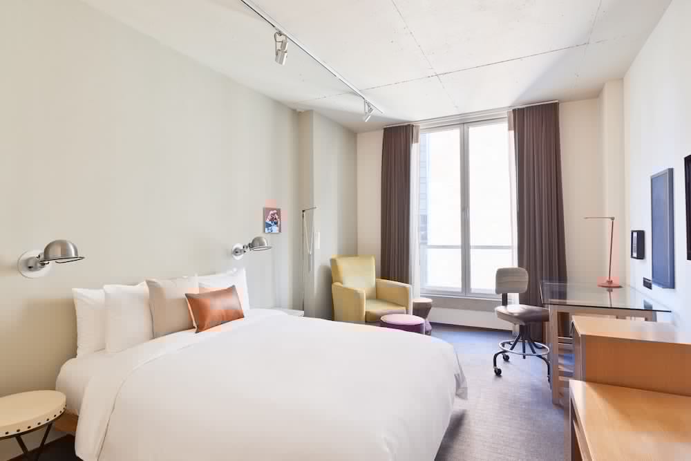 Chambers Hotel 14/70