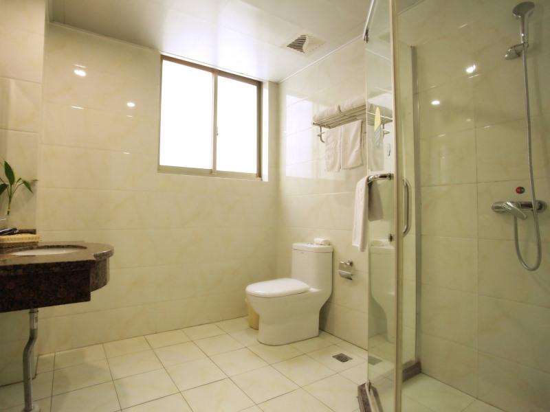 GreenTree Inn Zhenjiang Yangzhong North Gangdong Road Food Street Express Hotel 47/50