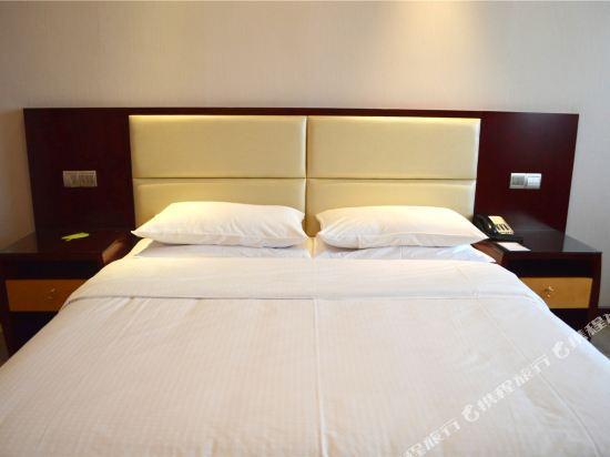 Chun Xue Four Seasons Hotel 25/57