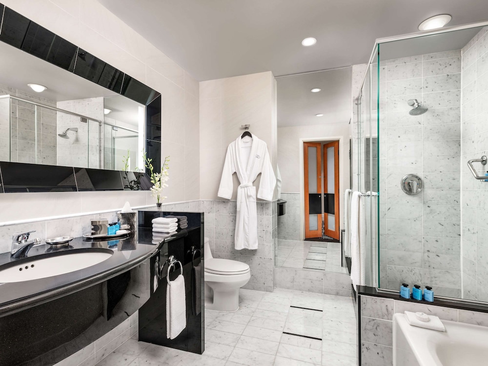 Sofitel Montreal Golden Mile 12/79