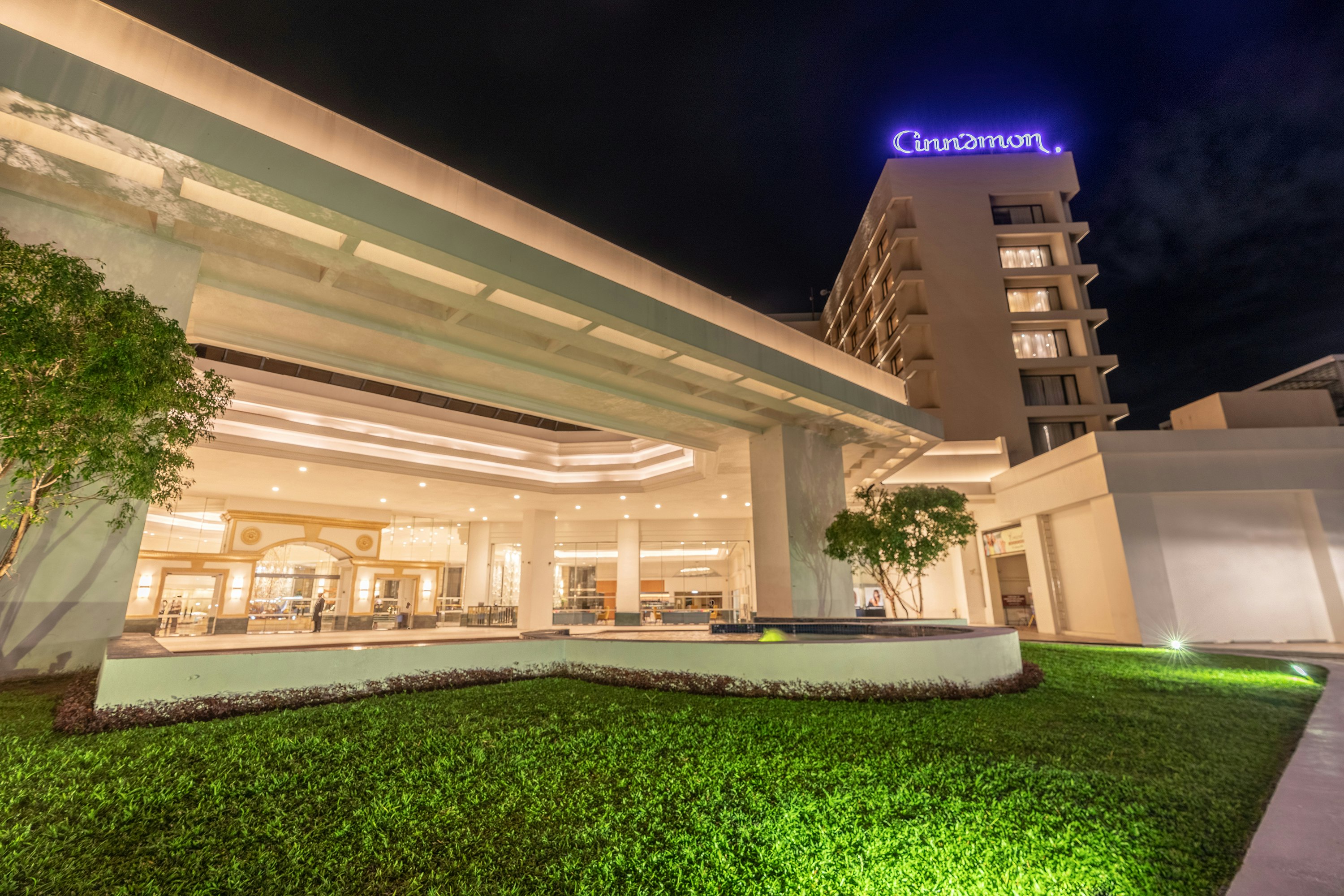 Cinnamon Grand Colombo 40/40
