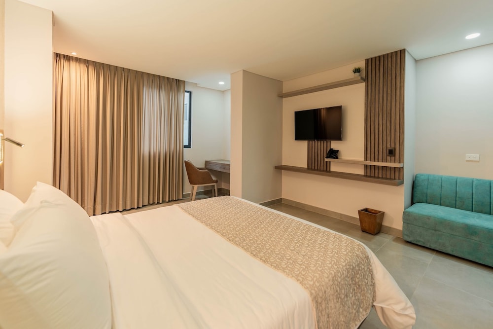 Amari Living Suites 8/31