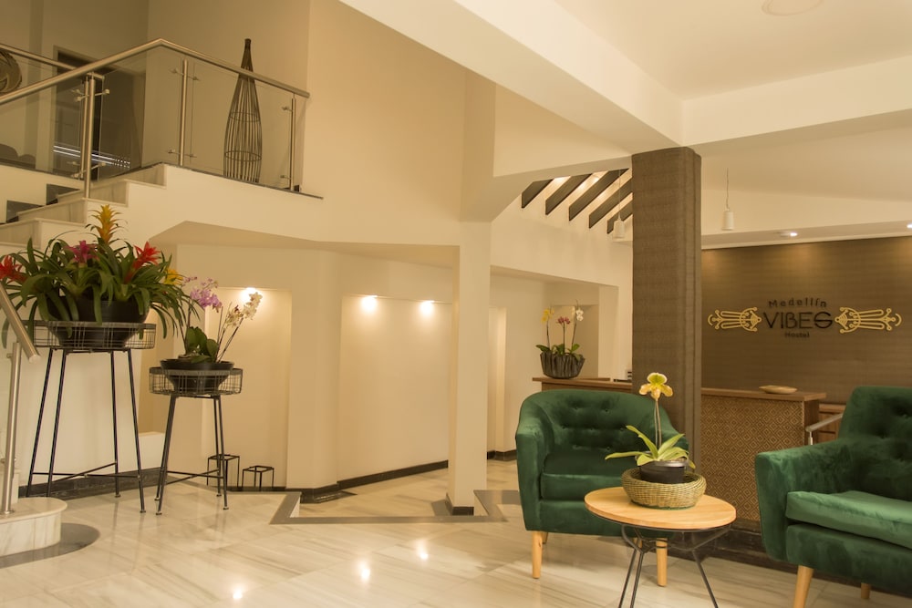 Medellin Vibes Hostel 51/70