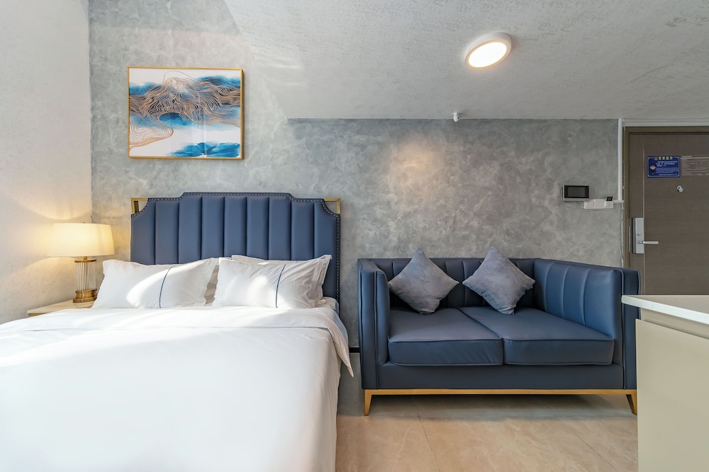 Huaqiang North Executive Apartment 7/20
