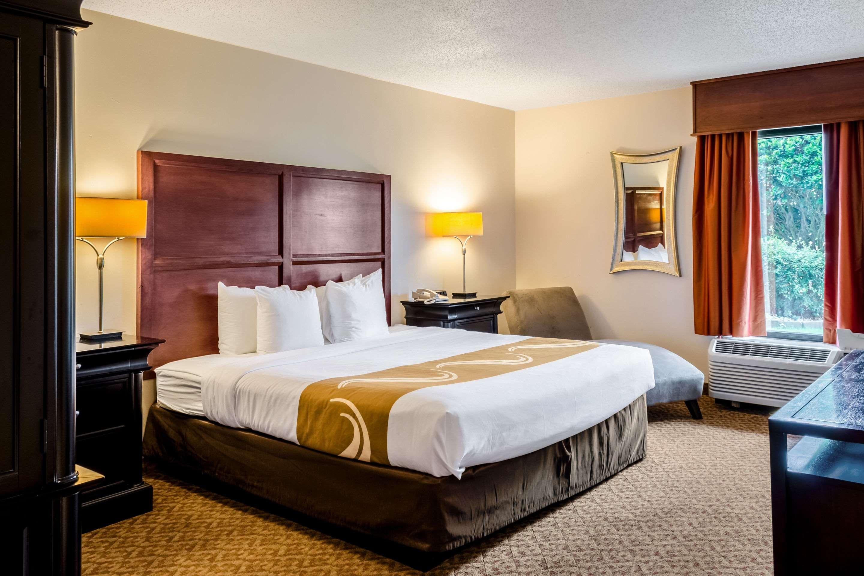 غرفة بسرير مزدوج، Quality Inn Moss Point - Pascagoula 2/3