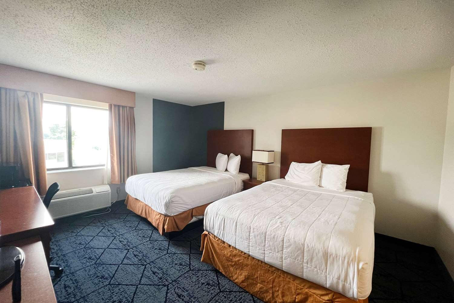 Baymont by Wyndham Columbia, MO 4/23