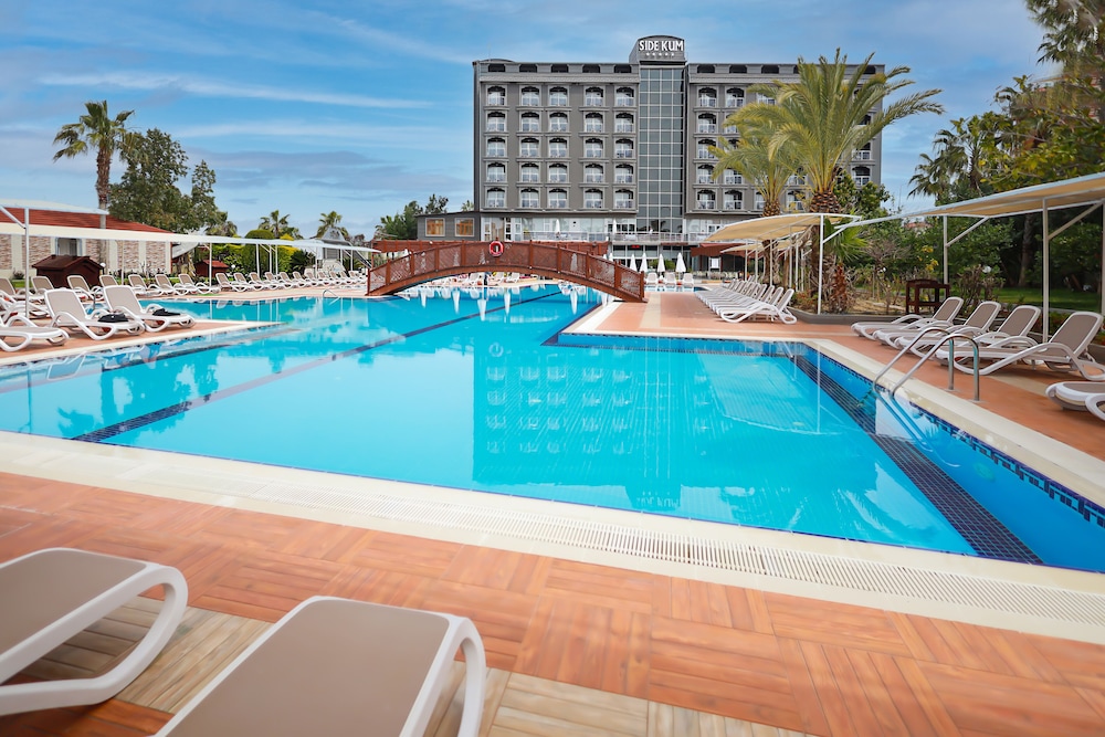 Sidekum Hotel 3/50