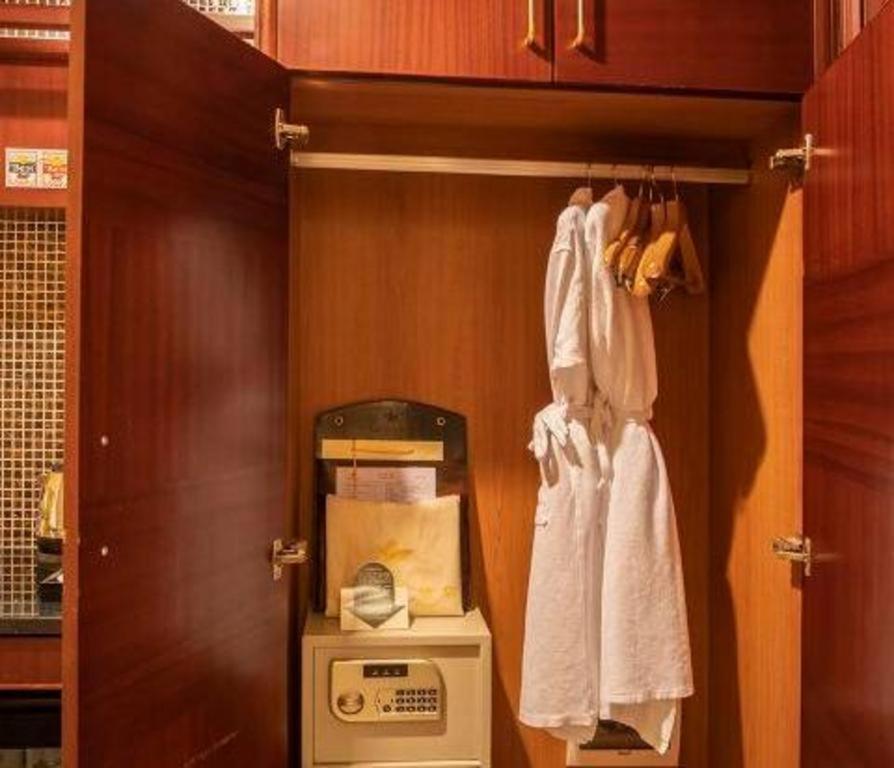 Yijian Haoting Holiday Hotel 32/46