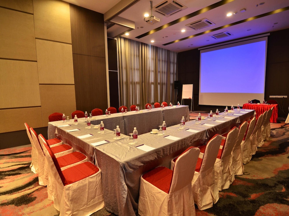 Mercure Selangor Selayang 63/70