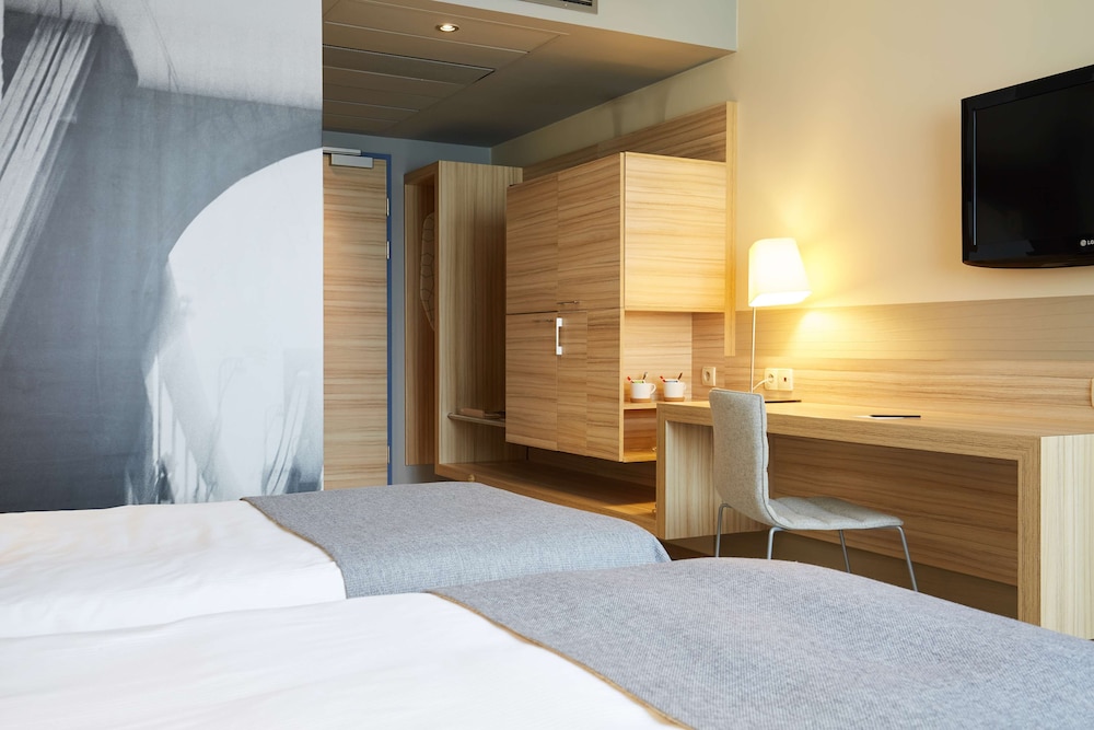 PLUS, STANDARD, TWIN BEDS