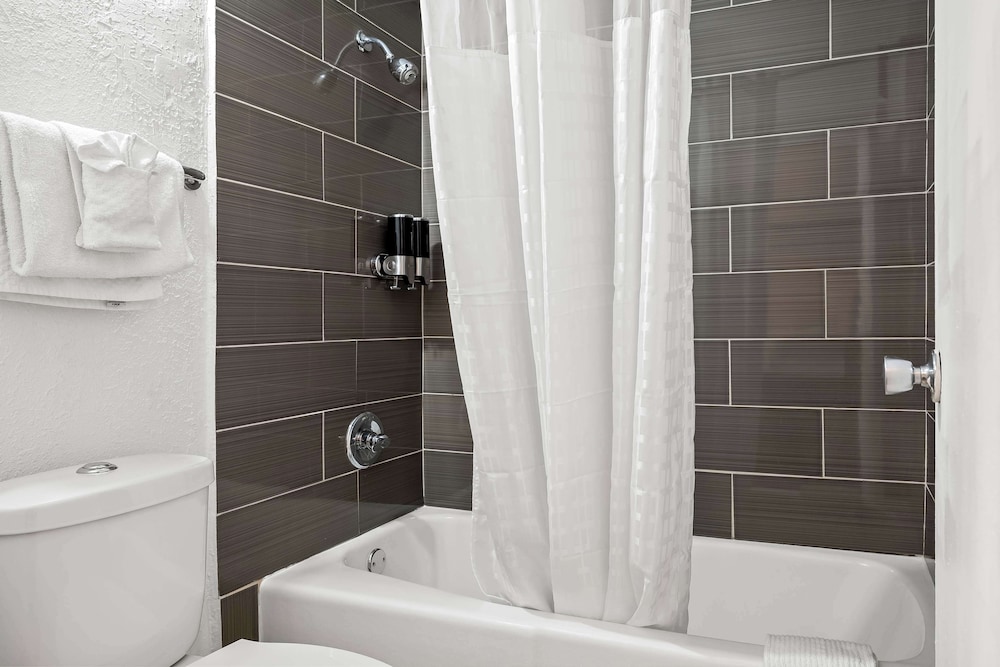 Americas Best Value Inn Danville, IL 49/50