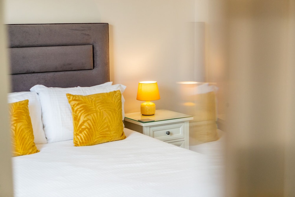 Number 80 Bed Then Breakfast 43/65