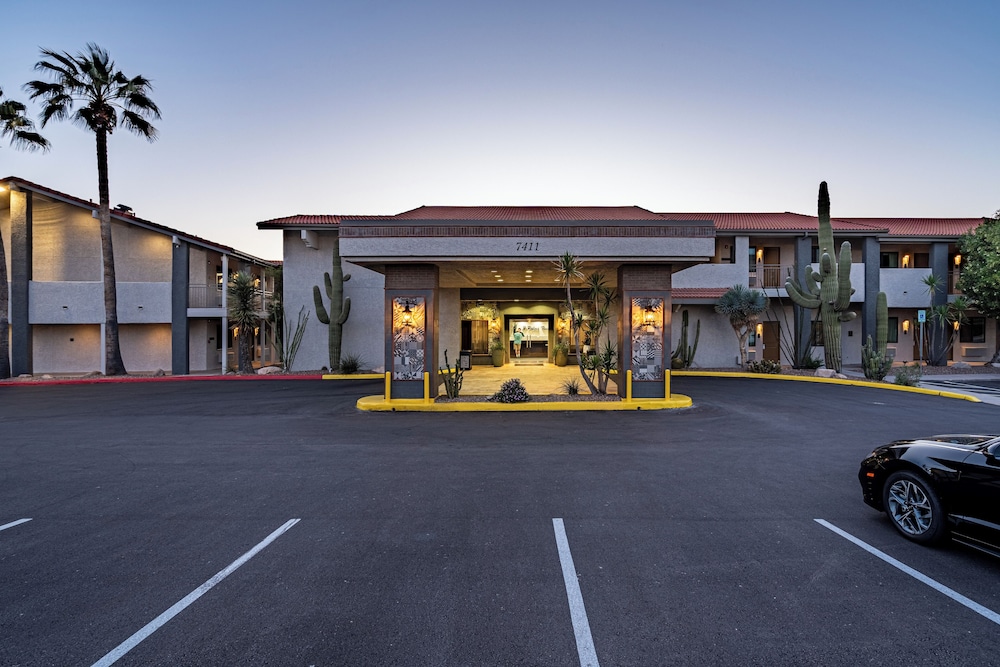 3 Palms Tucson North Foothills 49/57