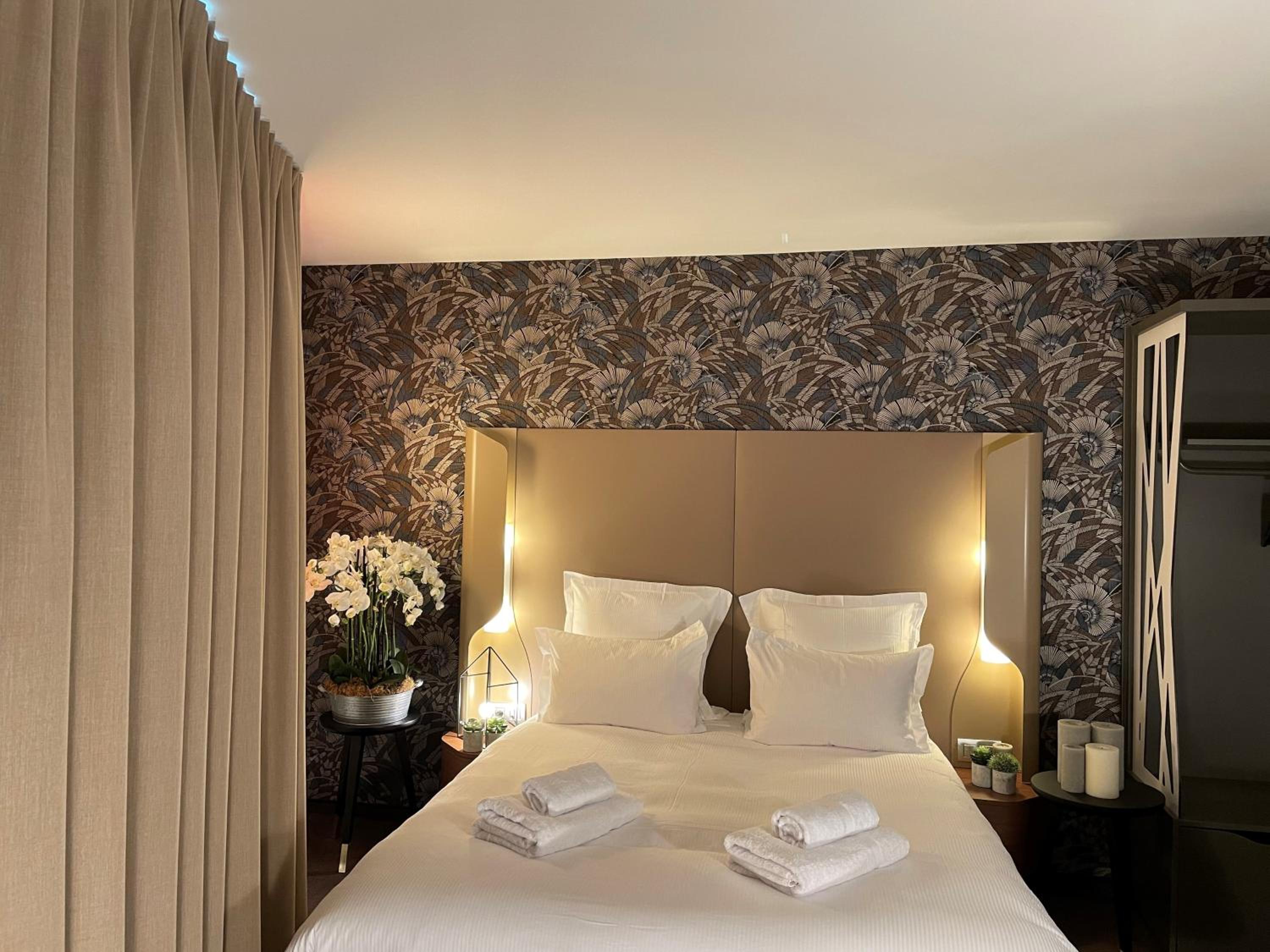 CLASSIC, DOUBLE BED