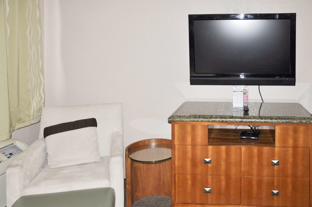 Rodeway Inn Fargo 38/39