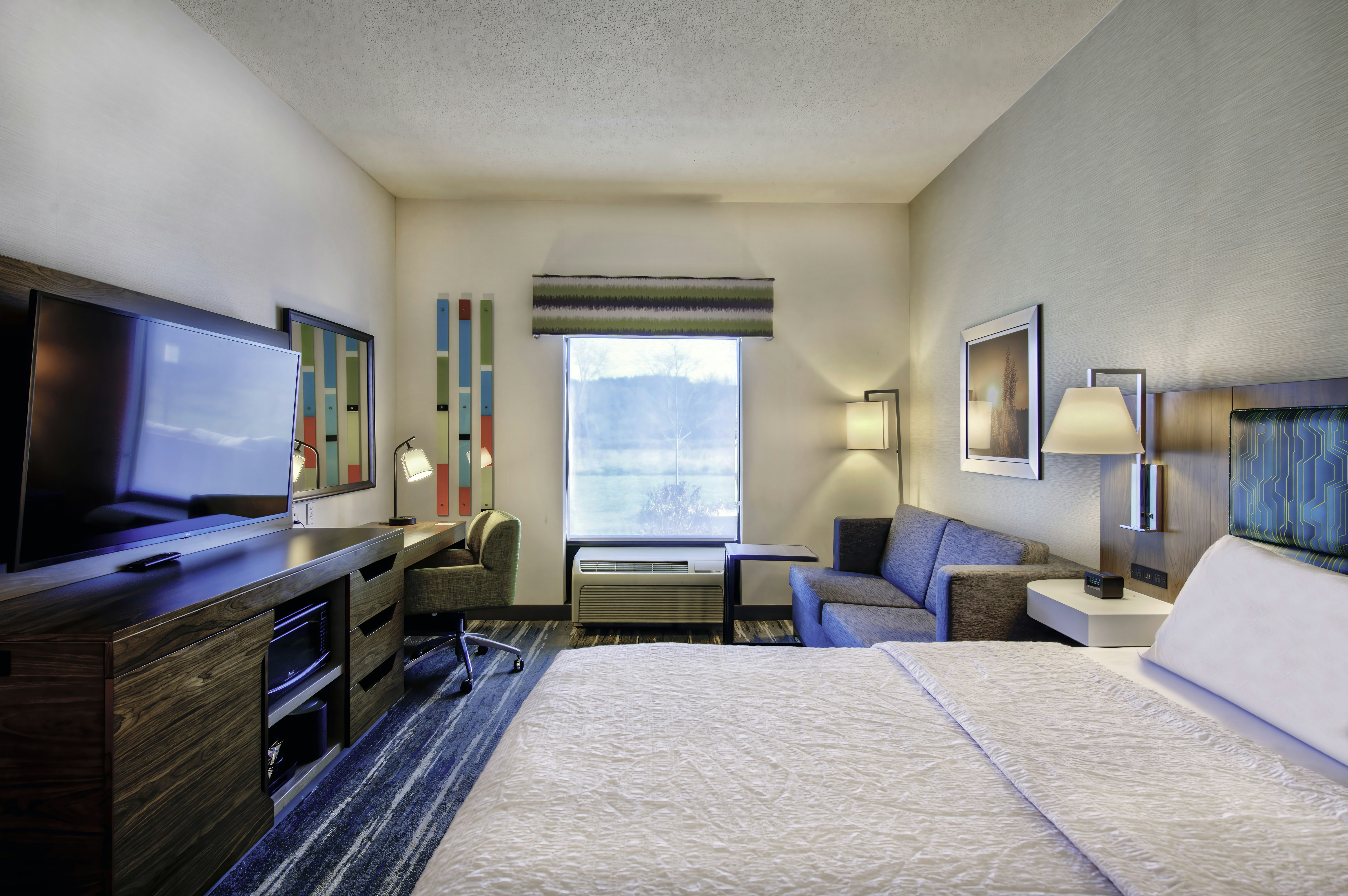 Study, King Bed