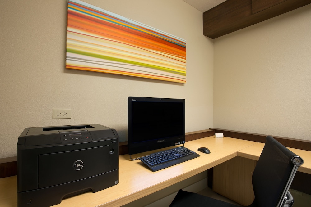 MainStay Suites Greensboro 33/46