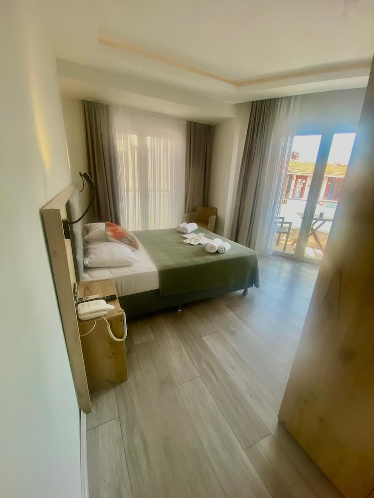 Marine House Boutique Hotel 23/51