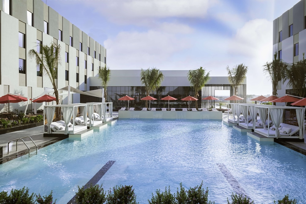 Maani Muscat Hotel & Suites 1/59