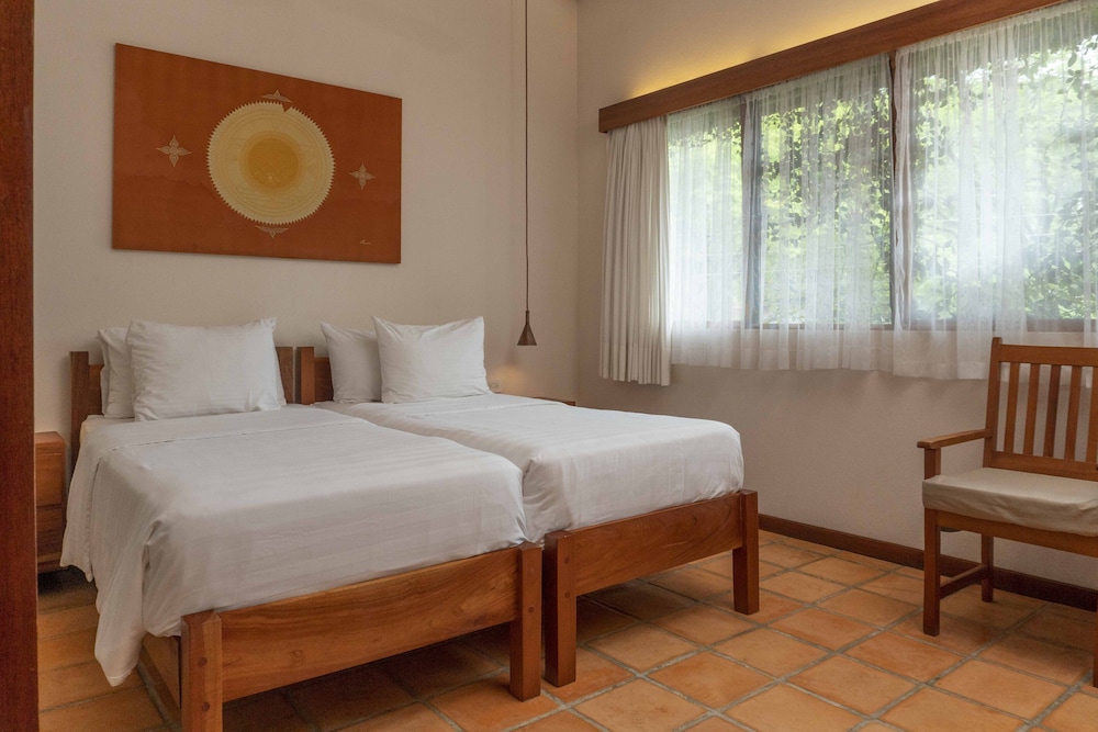 Hotel Capitan Suizo 26/75