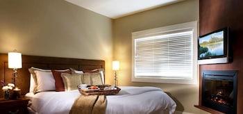 2 Bedrooms, Suite, 2 Bathrooms