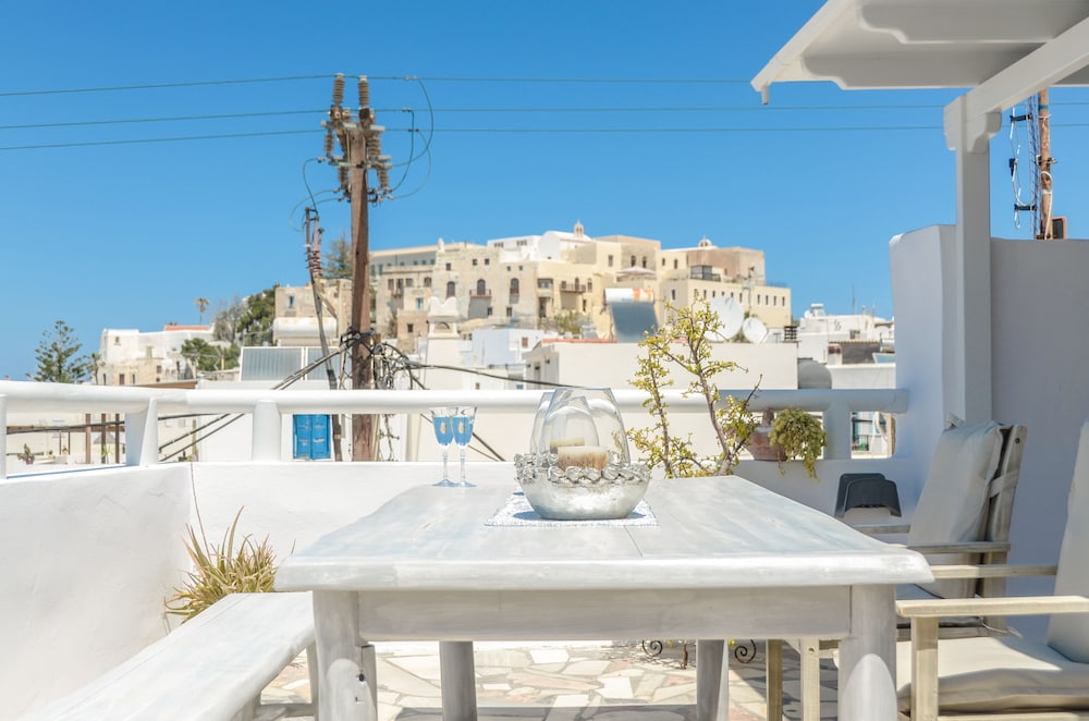 Naxos Center Houses 44/50