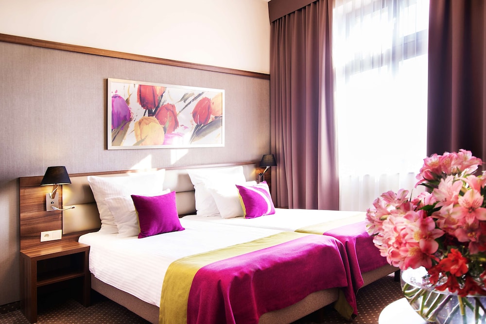 Golden Tulip Krakow City Center Hotel 13/57