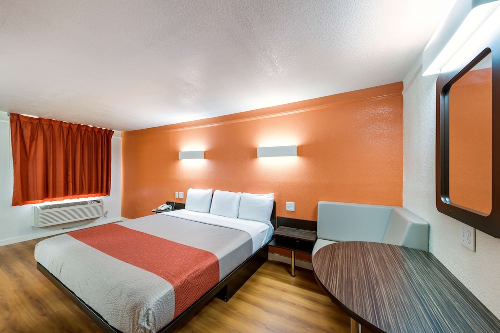 Motel6 Dallas, TX - Farmers Branch 25/47