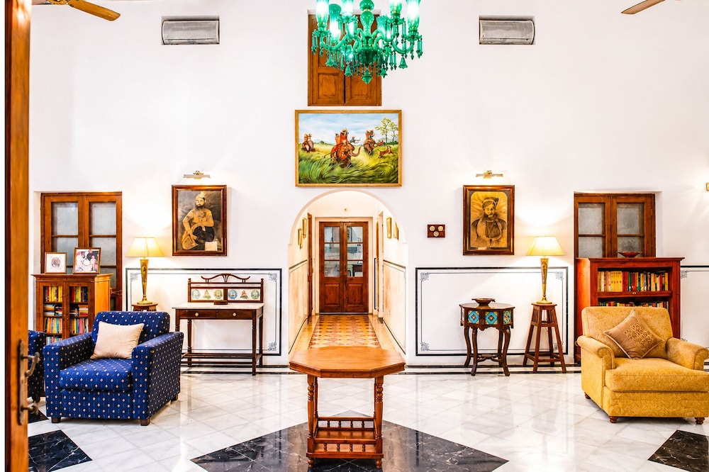 Welcomeheritage Bijayniwas Palace 30/47