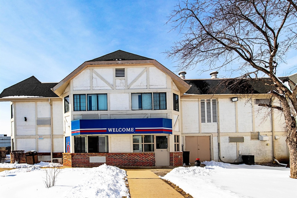 Motel6 Palatine, IL - Chicago Northwest 5/52