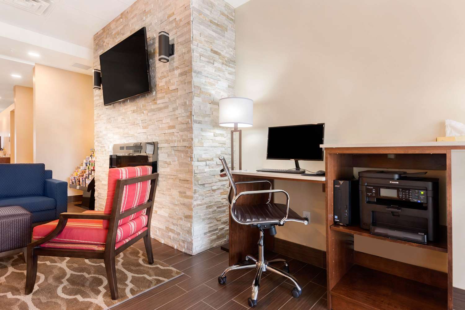 Comfort Inn & Suites Bowmanville 9/12