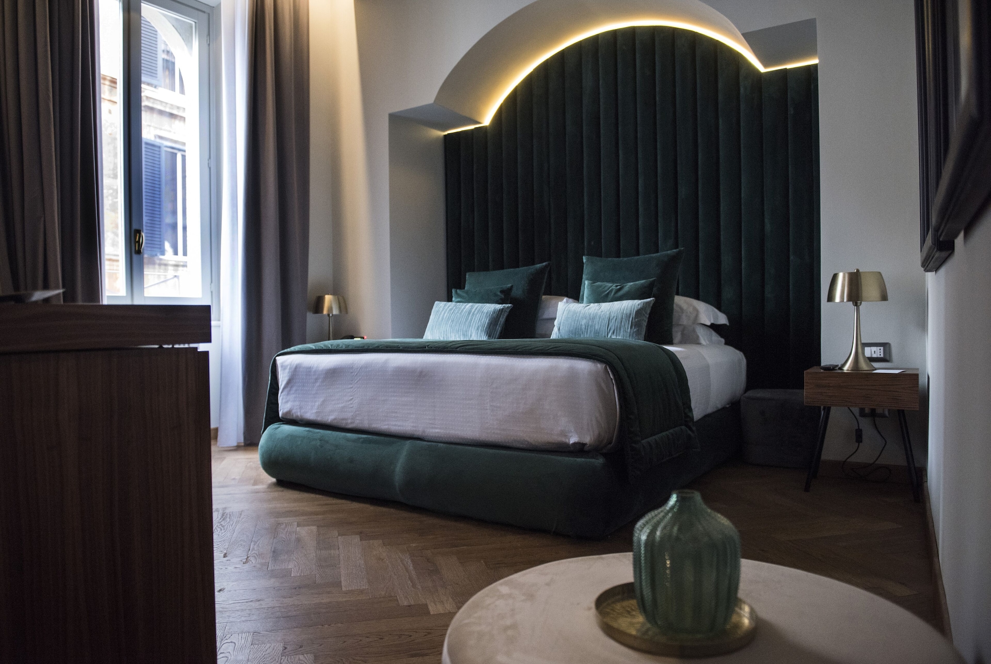 ROYAL, SUITE, DOUBLE BED, SOFA