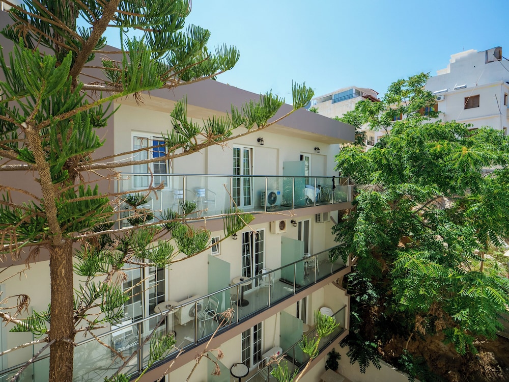 El Greco Hotel 2/20