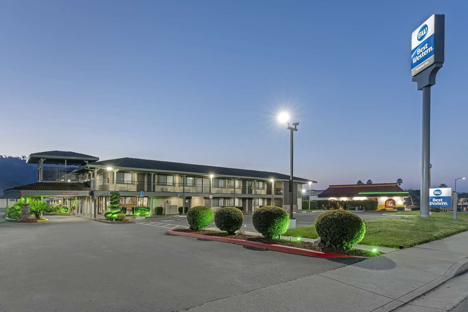 Best Western Cordelia Inn 26/27