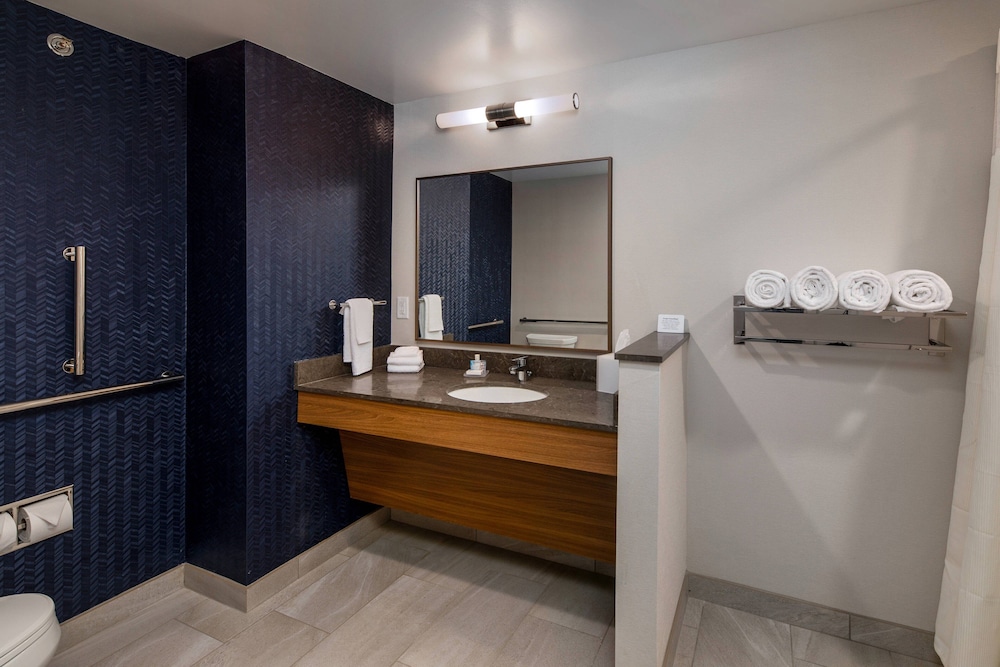 Fairfield Inn Suites Little Rock Airport 10/32