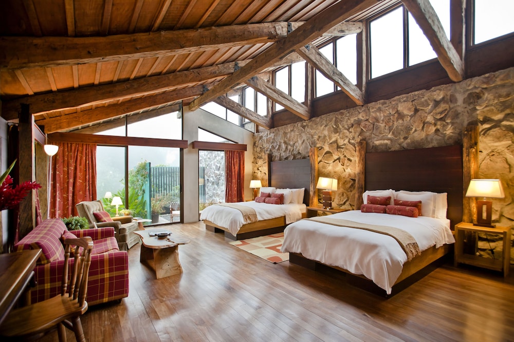 Poas Volcano Lodge 17/71
