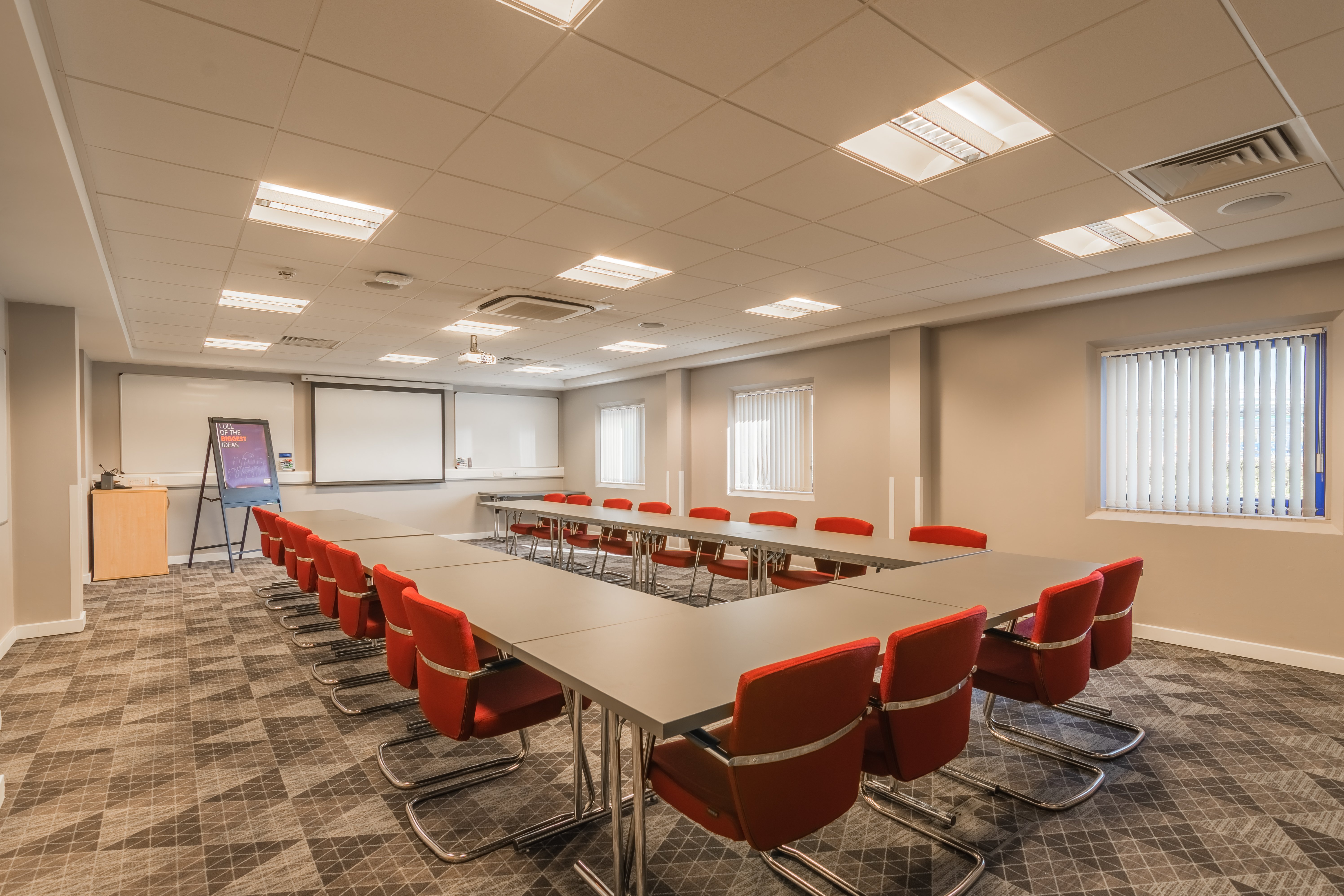 Holiday Inn Express Kettering 43/52