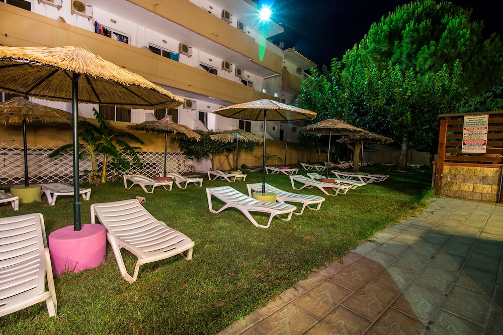 Cabu Hotel Adults Only 39/43