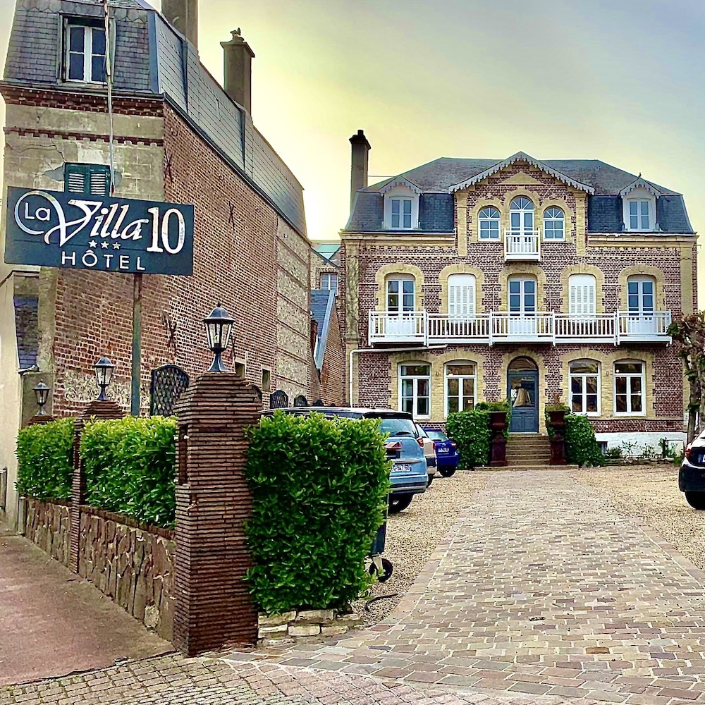 La Villa 10 39/50