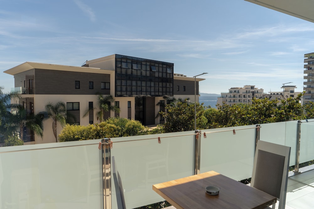 Nemesis Hotel 30/50