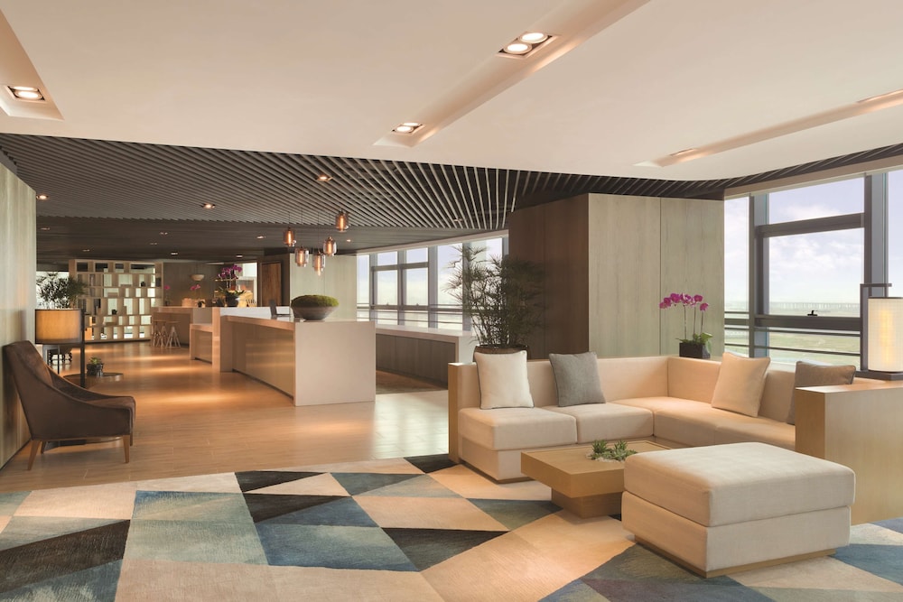Hyatt House Shenzhen Airport 15/70