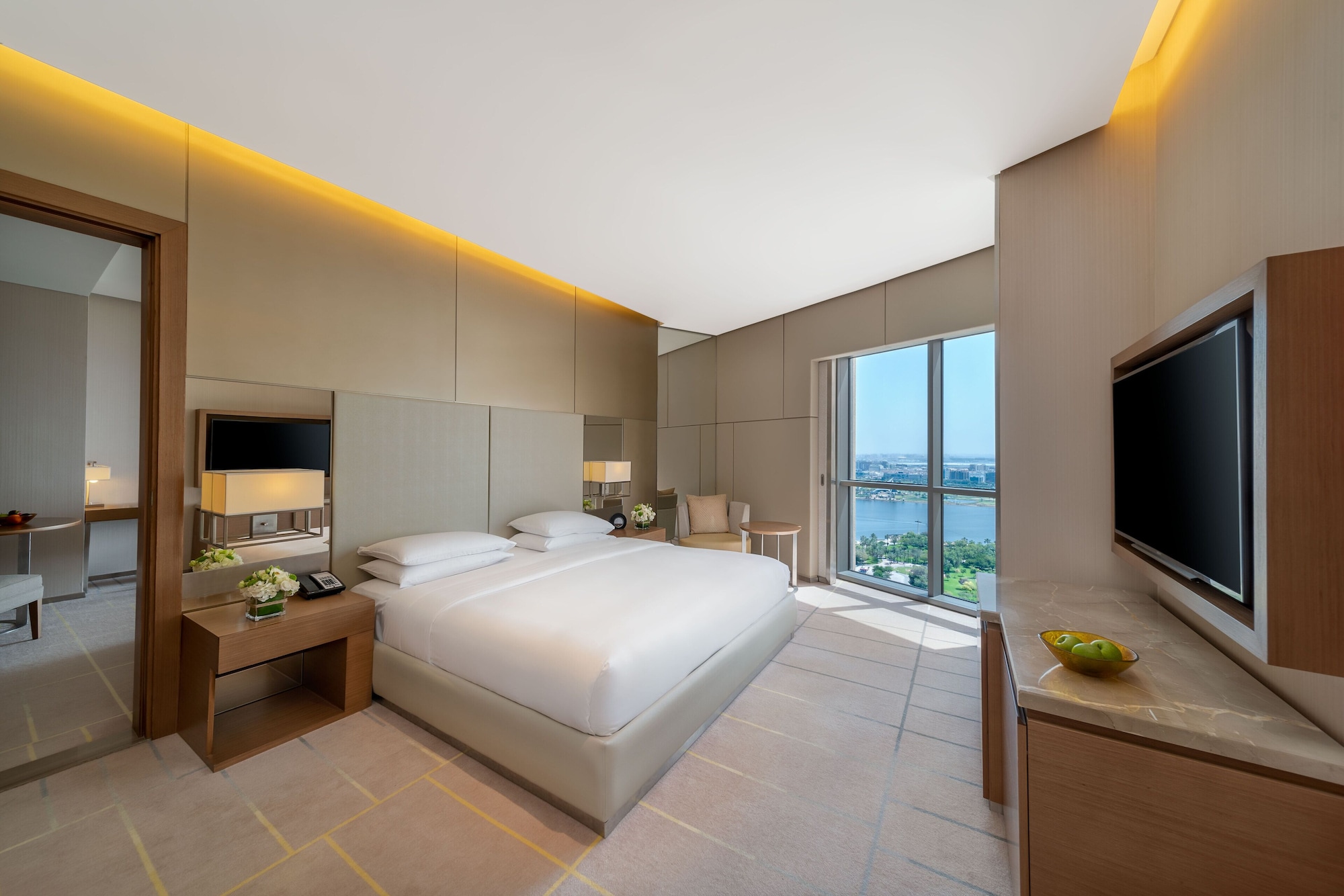 ROOM, TWIN BEDS, CITY VIEW