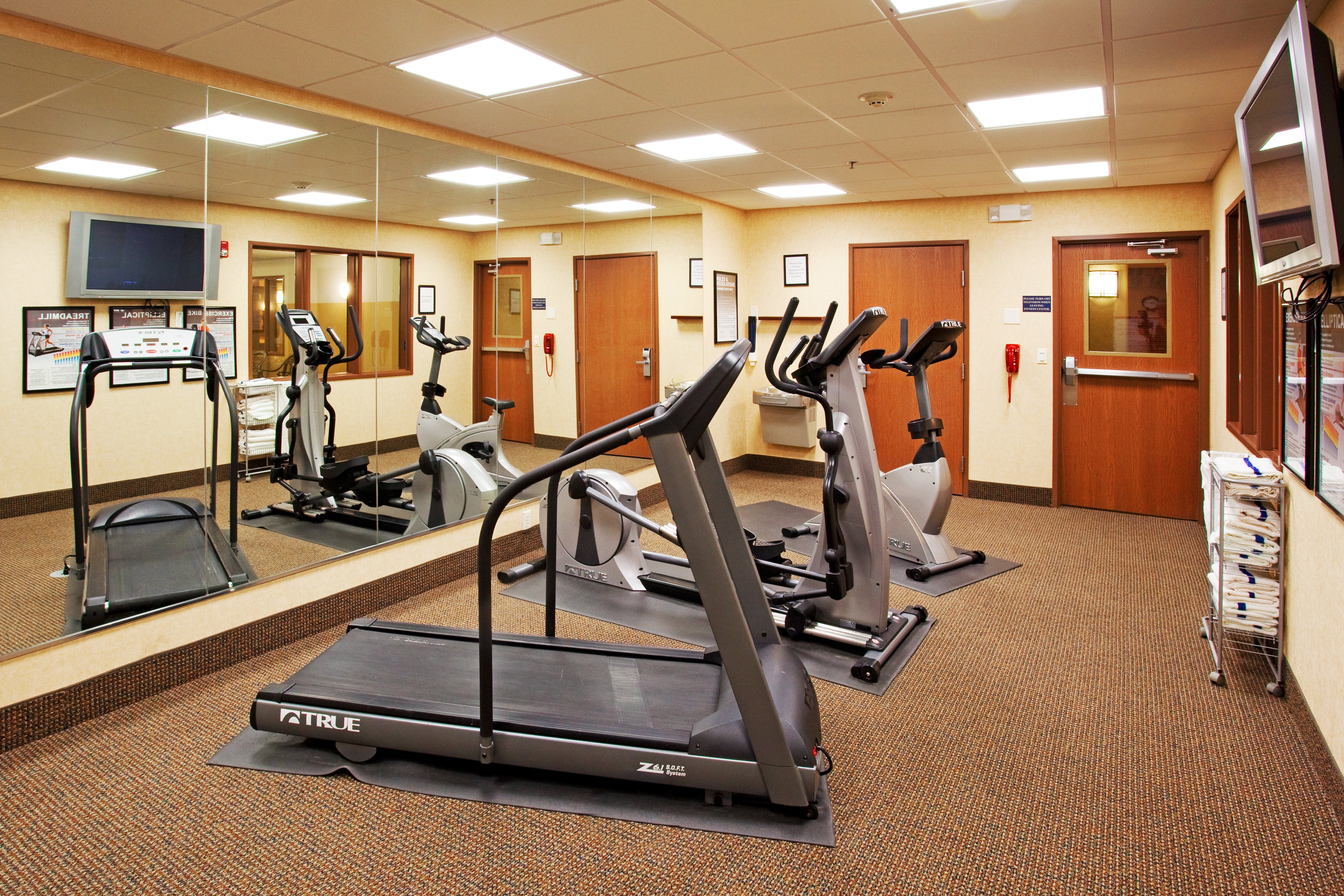 Holiday Inn Express Suites Tooele 29/52